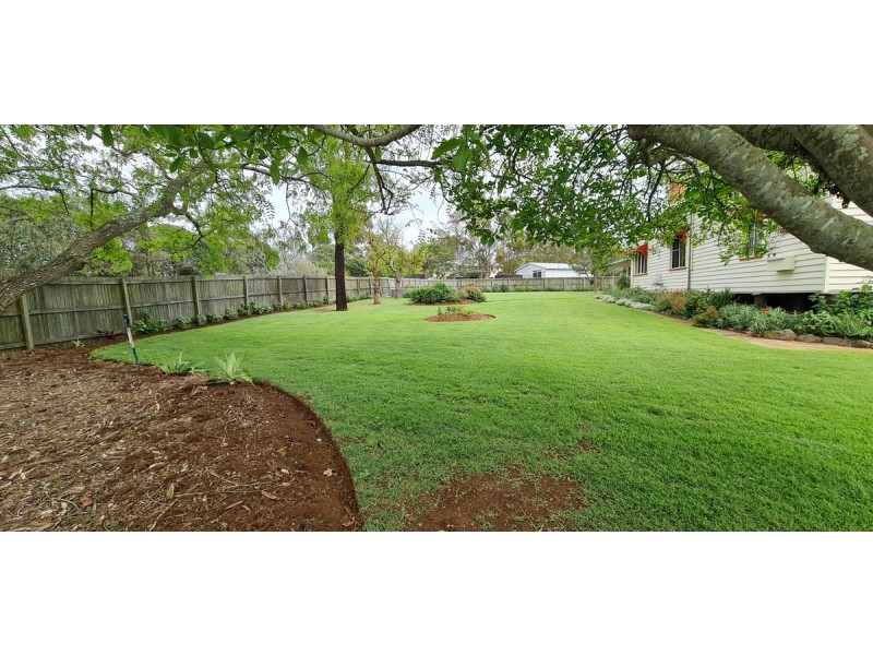 15 Kann Street, Haden QLD 4353