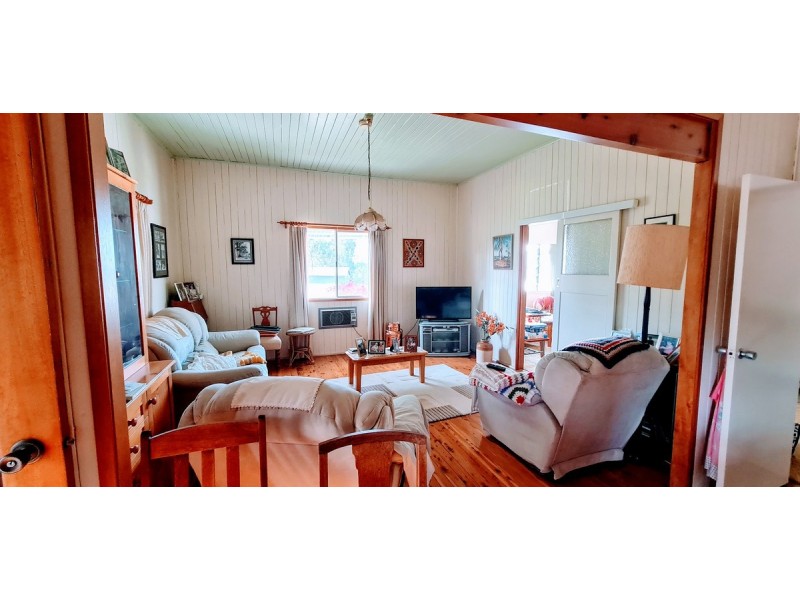 5490 Oakey Cooyar Road, Wutul QLD 4352