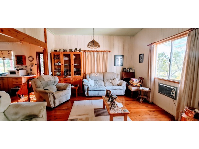 5490 Oakey Cooyar Road, Wutul QLD 4352