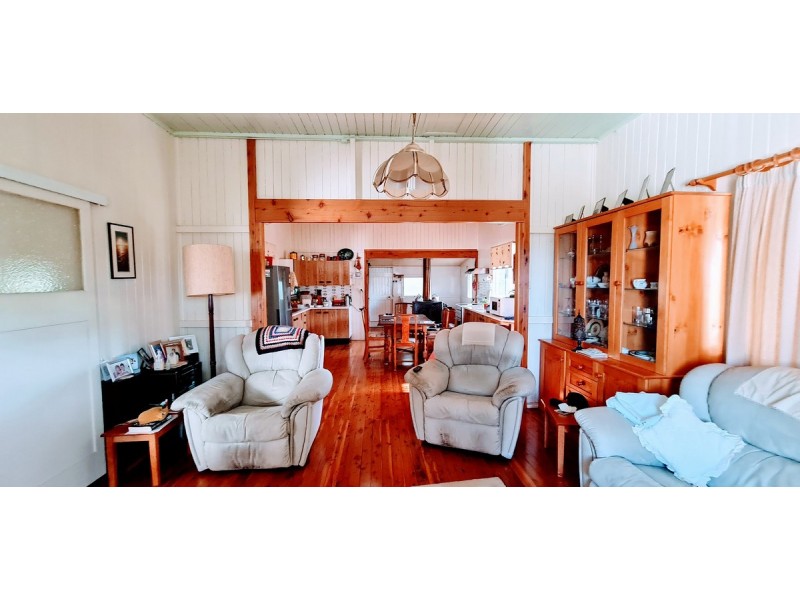 5490 Oakey Cooyar Road, Wutul QLD 4352