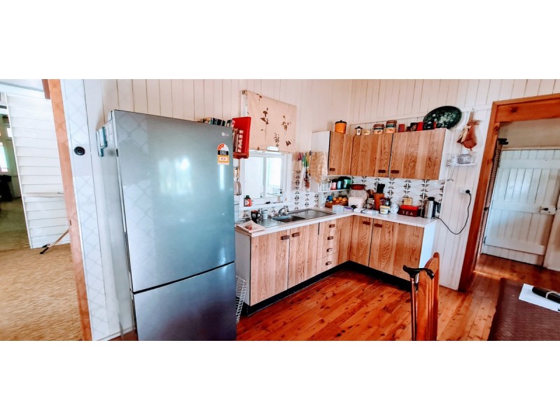 5490 Oakey Cooyar Road, Wutul QLD 4352