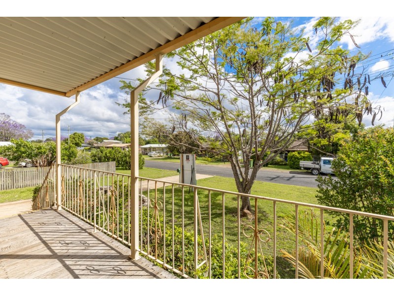 17 Water Street, Helidon QLD 4344