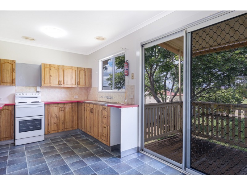 17 Water Street, Helidon QLD 4344