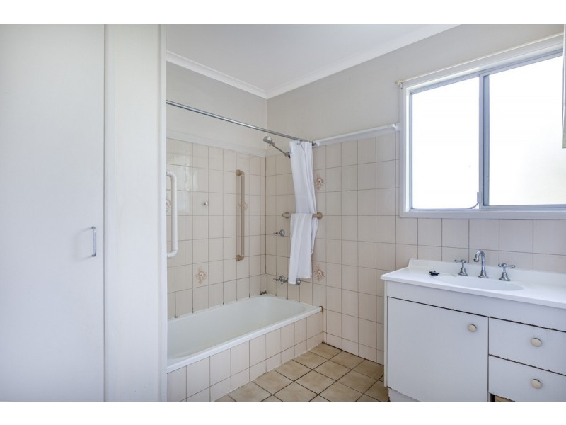 17 Water Street, Helidon QLD 4344