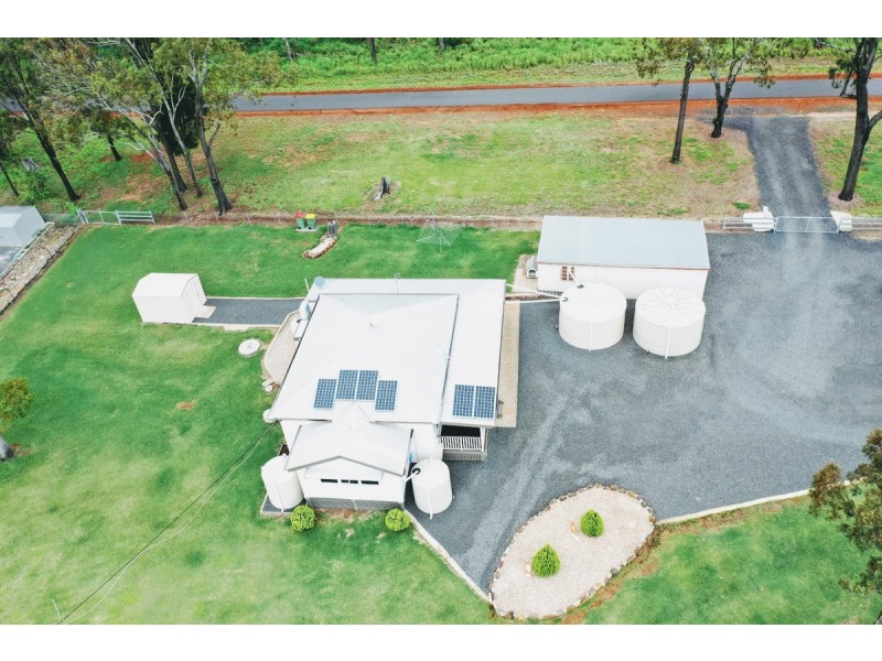 11 Golf Course Road, Goombungee QLD 4354