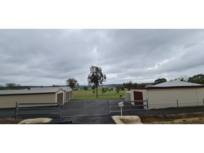 11 Golf Course Road, Goombungee QLD 4354