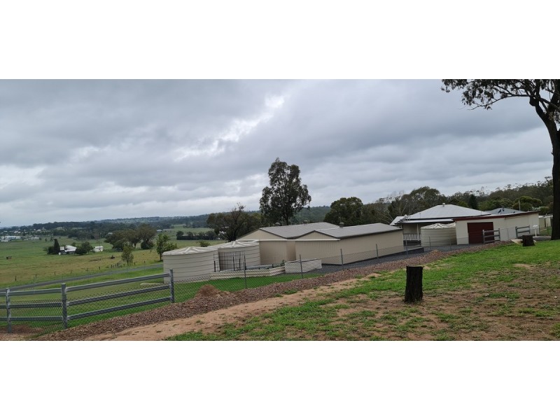 11 Golf Course Road, Goombungee QLD 4354