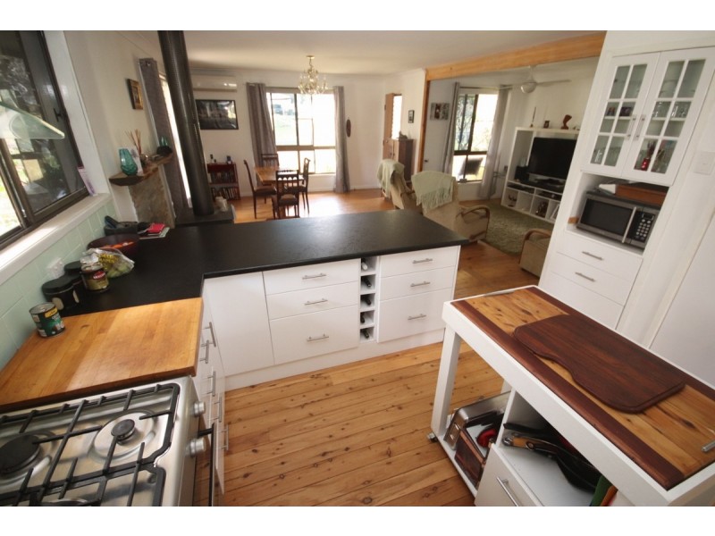 2 Junction Street, Crows Nest QLD 4355