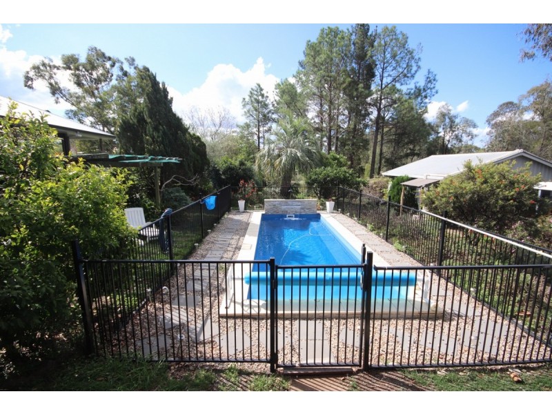 2 Junction Street, Crows Nest QLD 4355