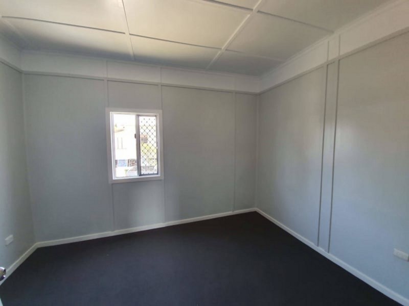 11 James Street, Crows Nest QLD 4355