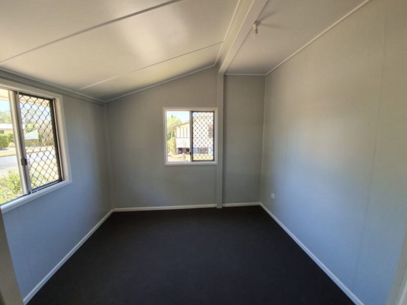 11 James Street, Crows Nest QLD 4355