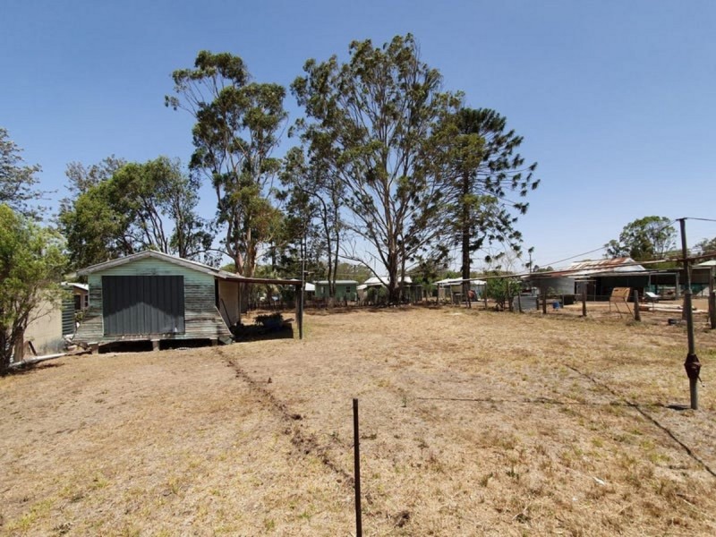 11 James Street, Crows Nest QLD 4355