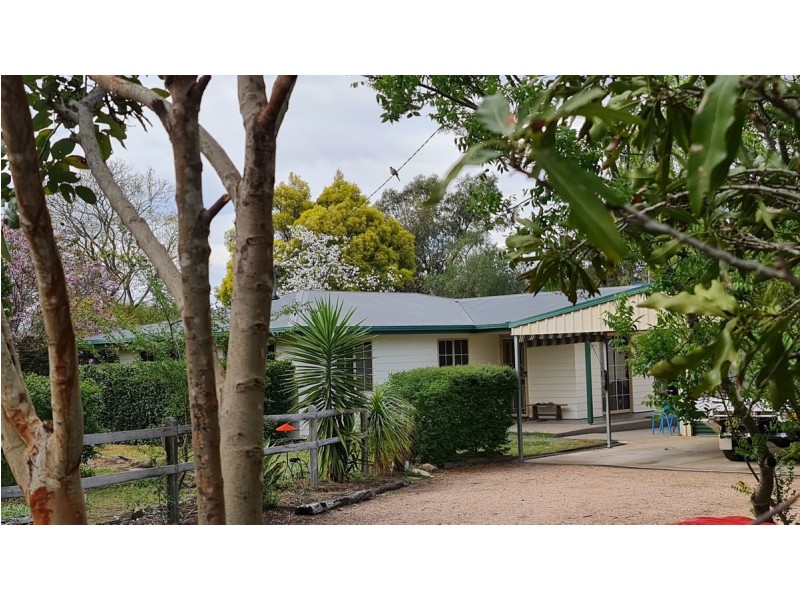 4 Kann Street, Goombungee QLD 4354