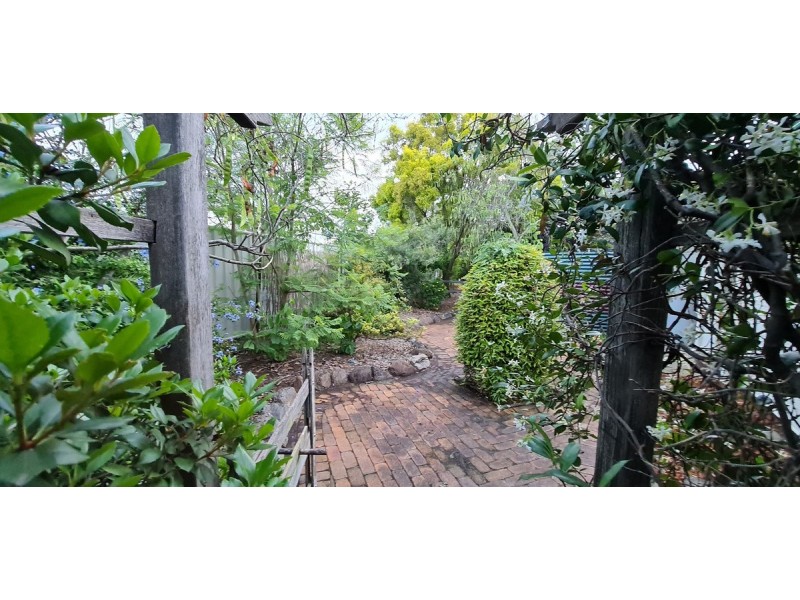 4 Kann Street, Goombungee QLD 4354