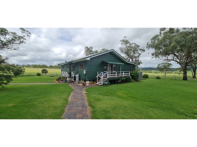 121 Gomoran Bergen Road, Goombungee QLD 4354