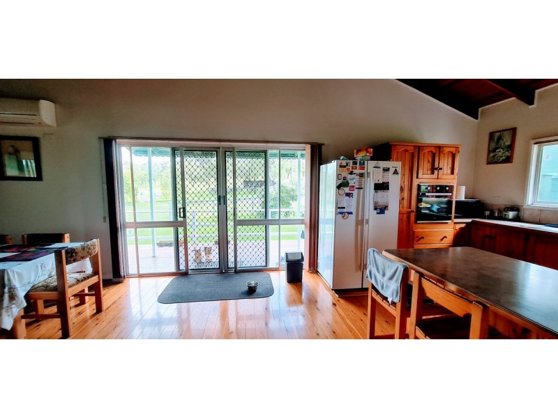 121 Gomoran Bergen Road, Goombungee QLD 4354