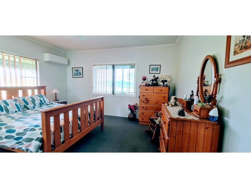 121 Gomoran Bergen Road, Goombungee QLD 4354
