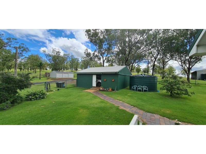121 Gomoran Bergen Road, Goombungee QLD 4354