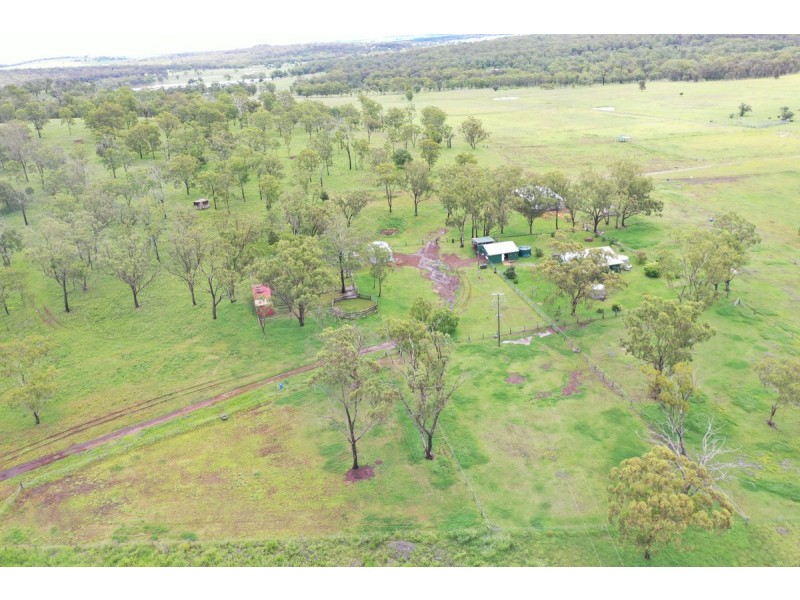 121 Gomoran Bergen Road, Goombungee QLD 4354