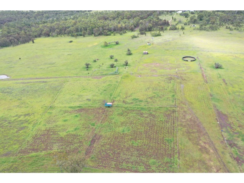 121 Gomoran Bergen Road, Goombungee QLD 4354