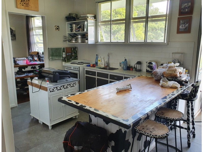 30 James Street, Crows Nest QLD 4355