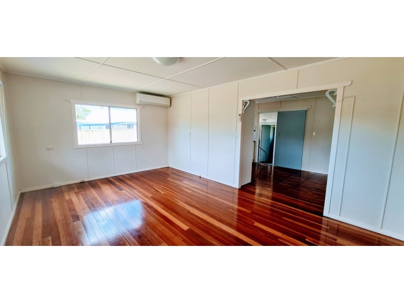 11 Gleeson Street, Crows Nest QLD 4355