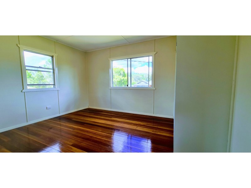 11 Gleeson Street, Crows Nest QLD 4355