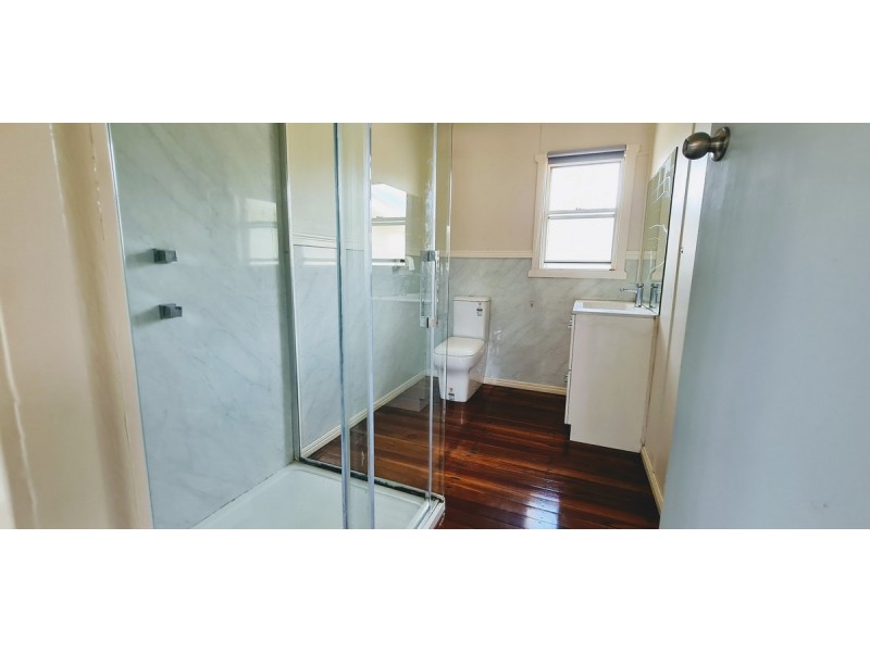 11 Gleeson Street, Crows Nest QLD 4355