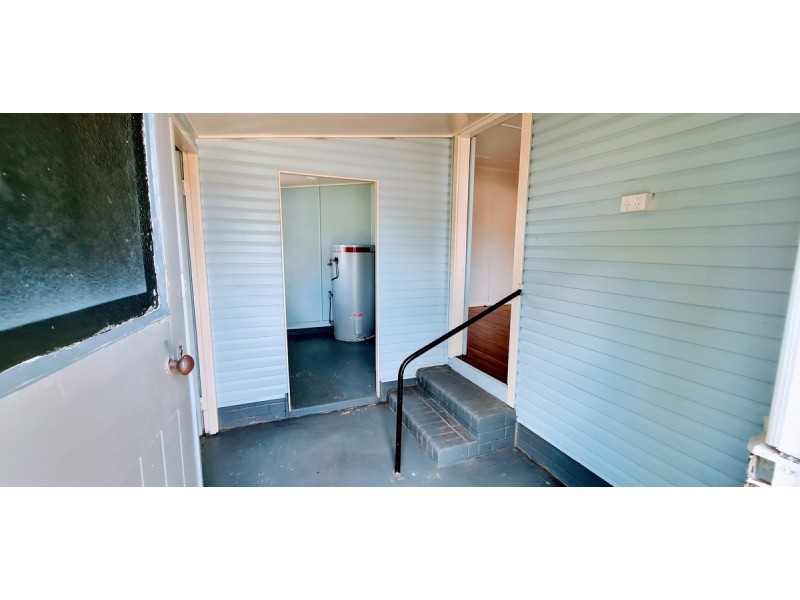 11 Gleeson Street, Crows Nest QLD 4355