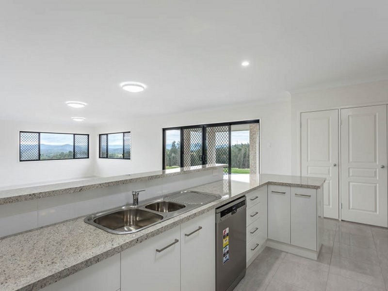 15 Dolleys Road, Withcott QLD 4352