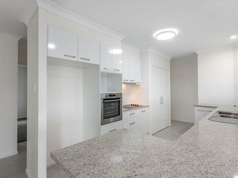 15 Dolleys Road, Withcott QLD 4352