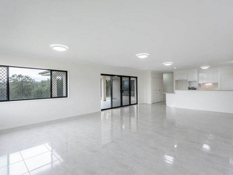 15 Dolleys Road, Withcott QLD 4352