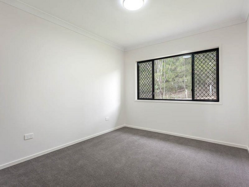 15 Dolleys Road, Withcott QLD 4352