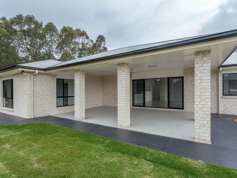 15 Dolleys Road, Withcott QLD 4352