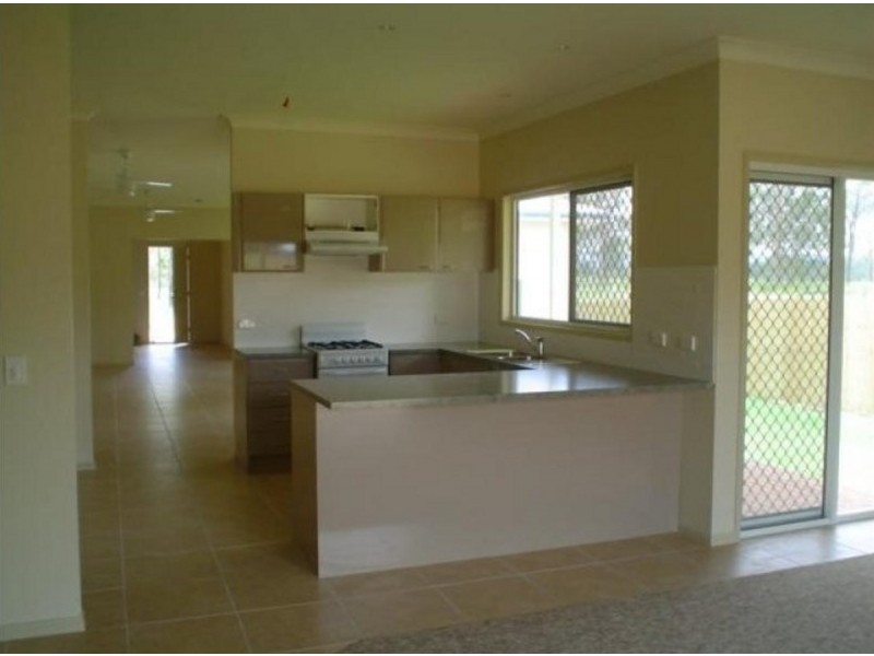 10 Carly Drive, Helidon QLD 4344