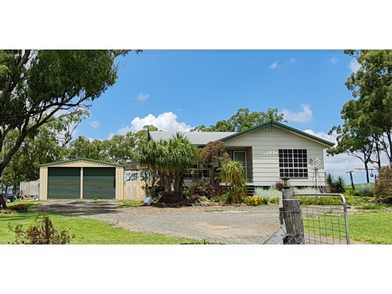 26 Peters Road, Meringandan West QLD 4352