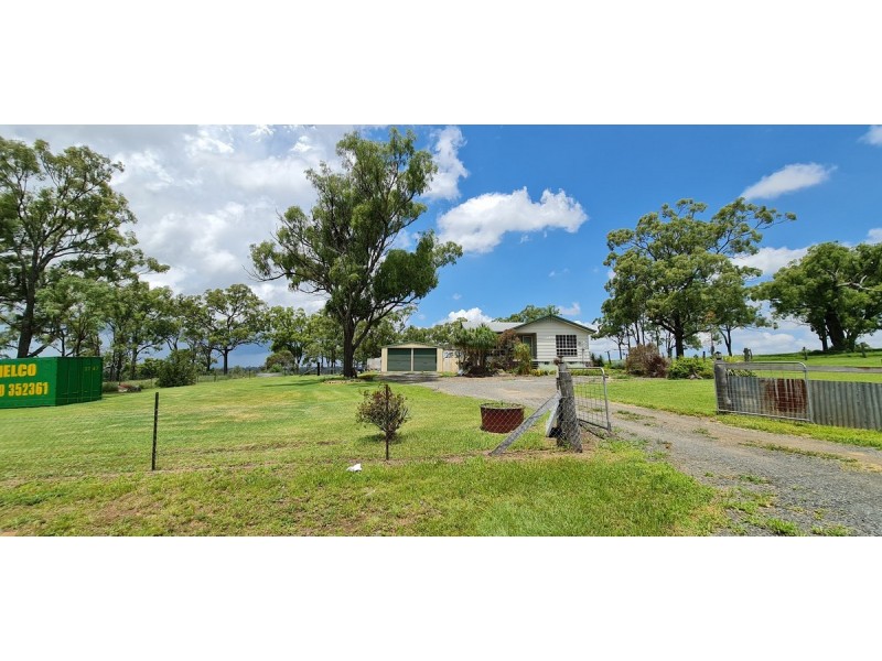 26 Peters Road, Meringandan West QLD 4352