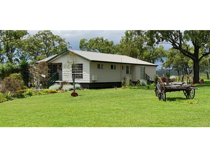 26 Peters Road, Meringandan West QLD 4352