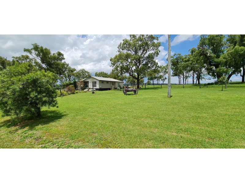 26 Peters Road, Meringandan West QLD 4352