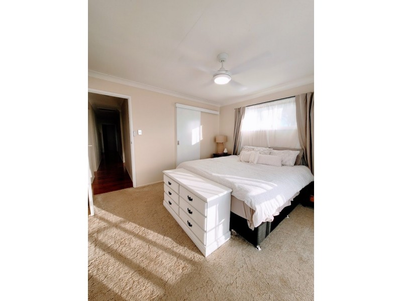 26 Peters Road, Meringandan West QLD 4352