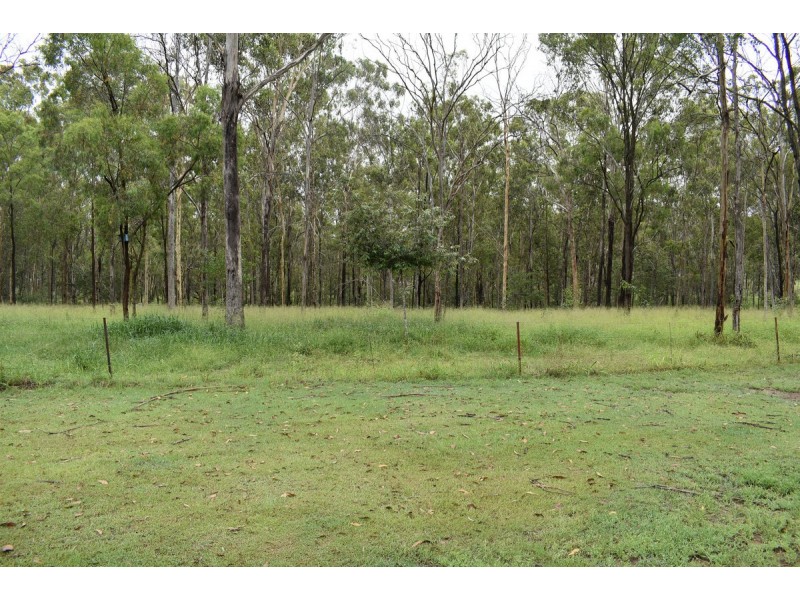 805 Murphys Creek Road, Upper Lockyer QLD 4352