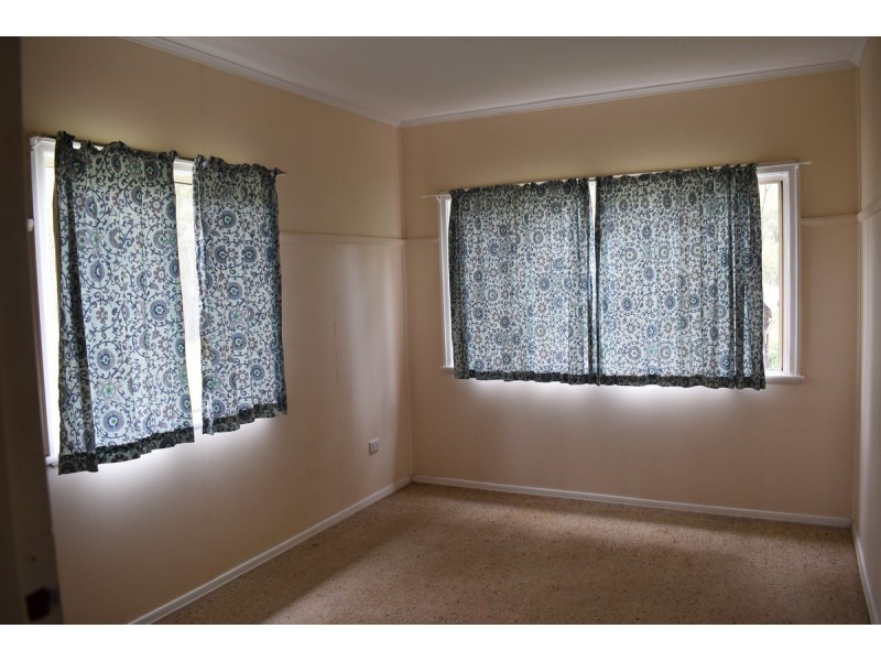 805 Murphys Creek Road, Upper Lockyer QLD 4352