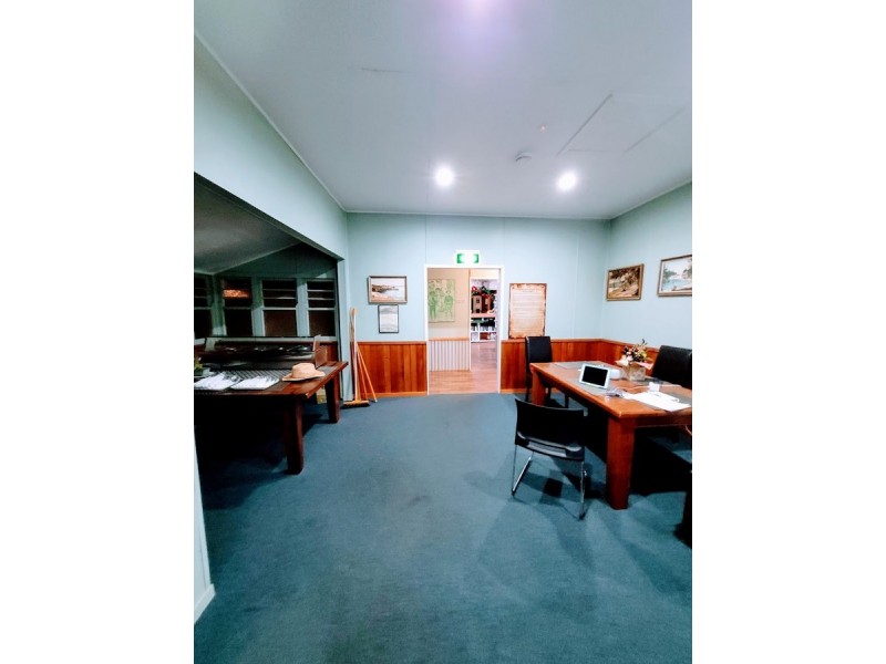 Pioneer Hotel, Kulpi QLD 4352