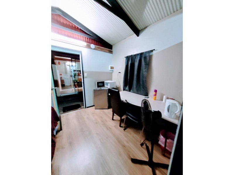 Pioneer Hotel, Kulpi QLD 4352