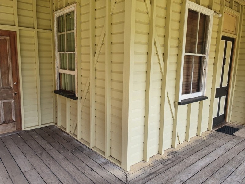 19 Esk Street, Crows Nest QLD 4355