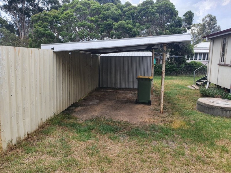 19 Esk Street, Crows Nest QLD 4355