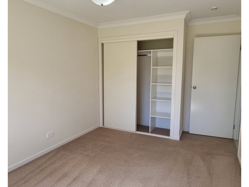 2 Greenwood Place, Withcott QLD 4352