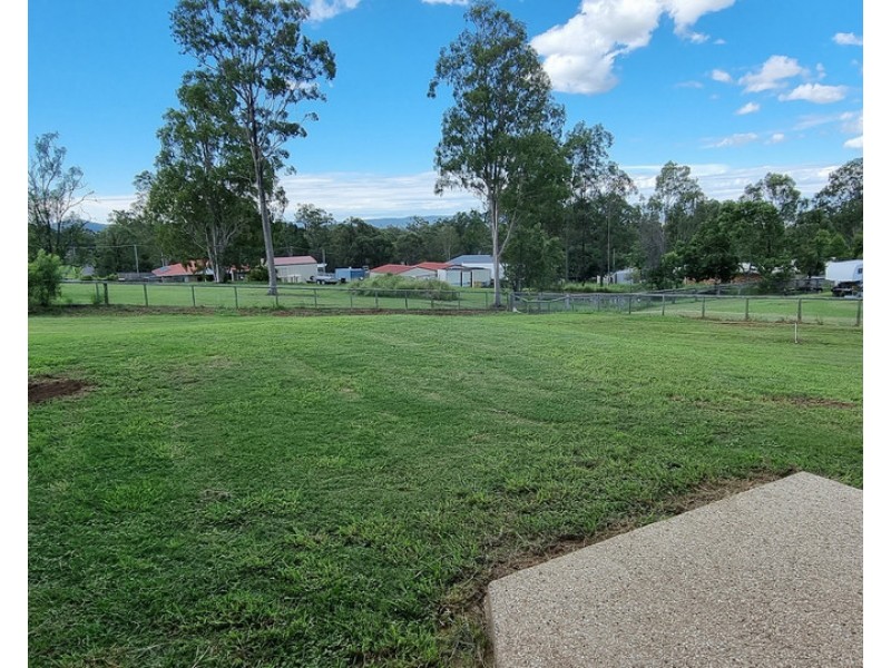 2 Greenwood Place, Withcott QLD 4352