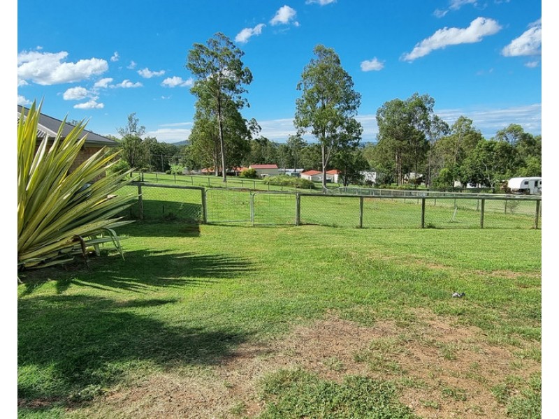 2 Greenwood Place, Withcott QLD 4352