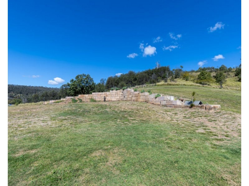 11 Bottle Tree Court, Withcott QLD 4352